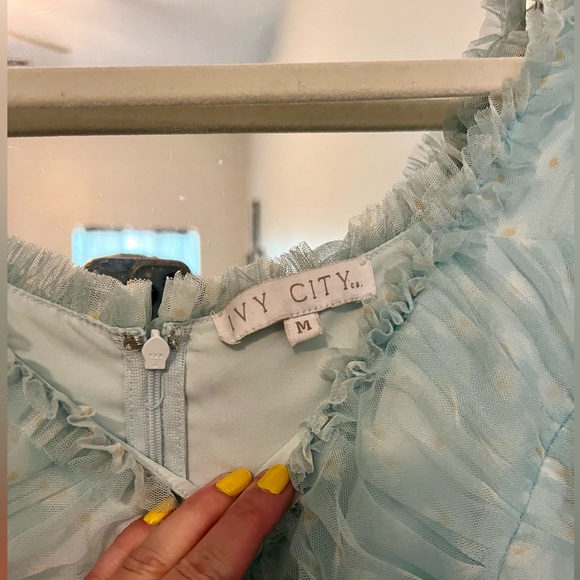 Ivy City Co Corrine Dress - Picture 3 of 4